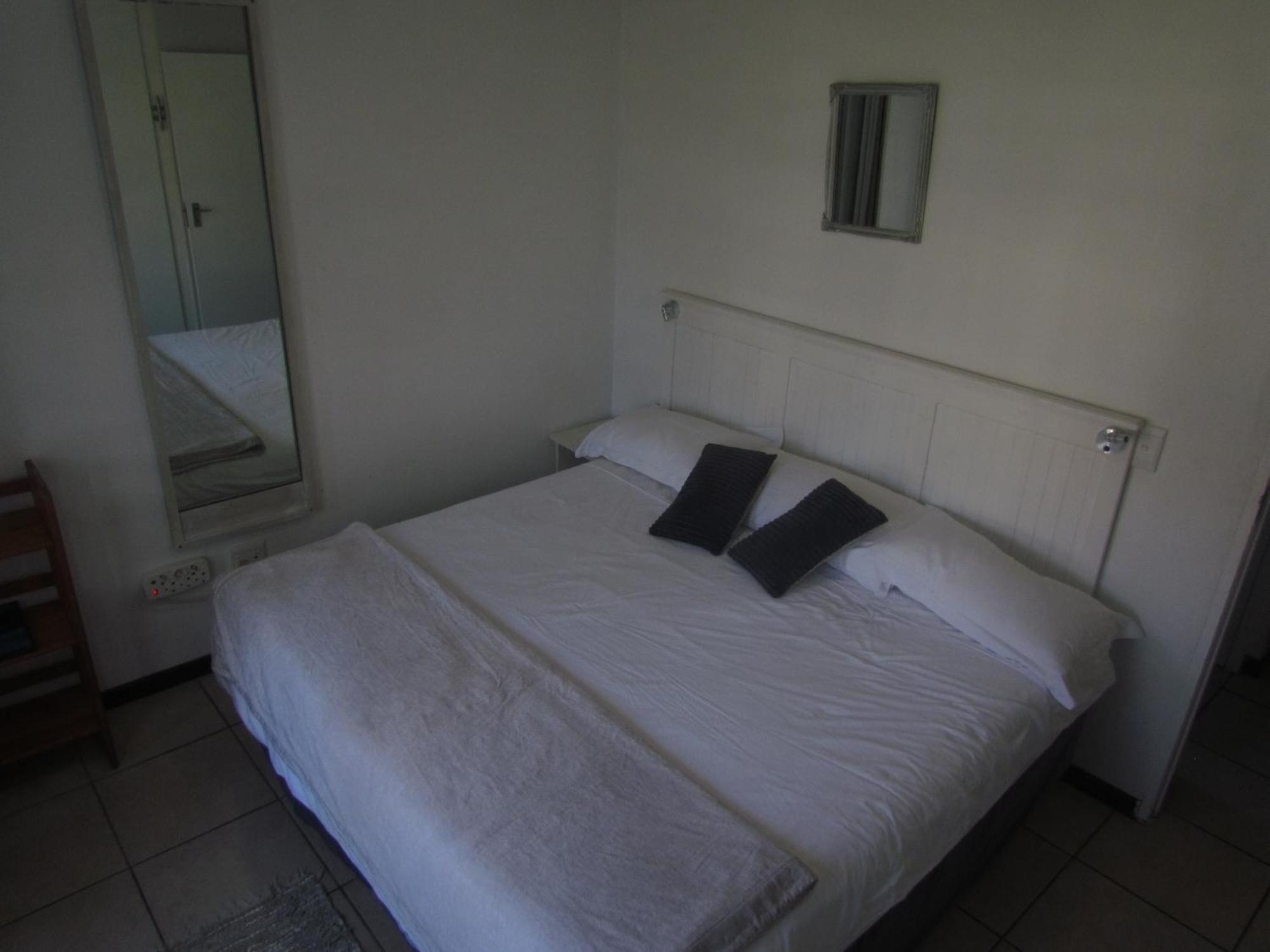 Santini Lace Self Catering Unit Plettenberg Bay Bagian luar foto